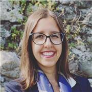 Plurilaureata impartisce lezioni di materie umanistiche online e in presenza